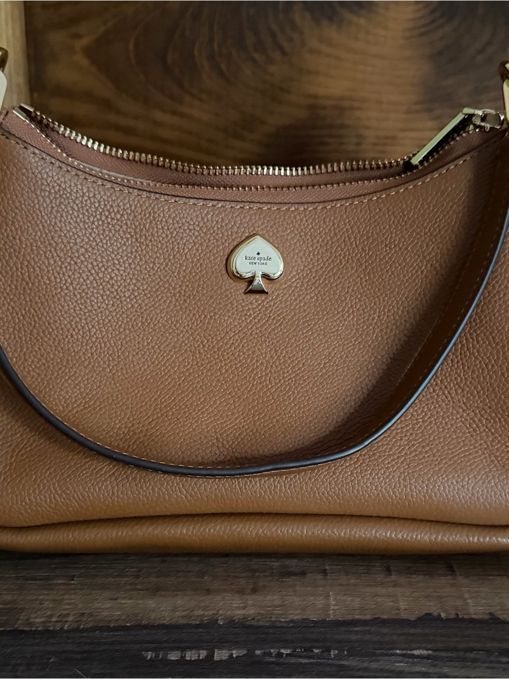 kate spade tan pebble leather shoulder bag with gold logo